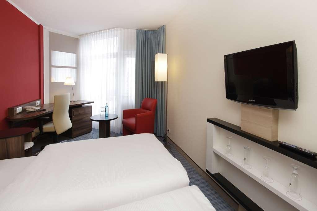 H+ Hotel Koeln Bruehl Room photo